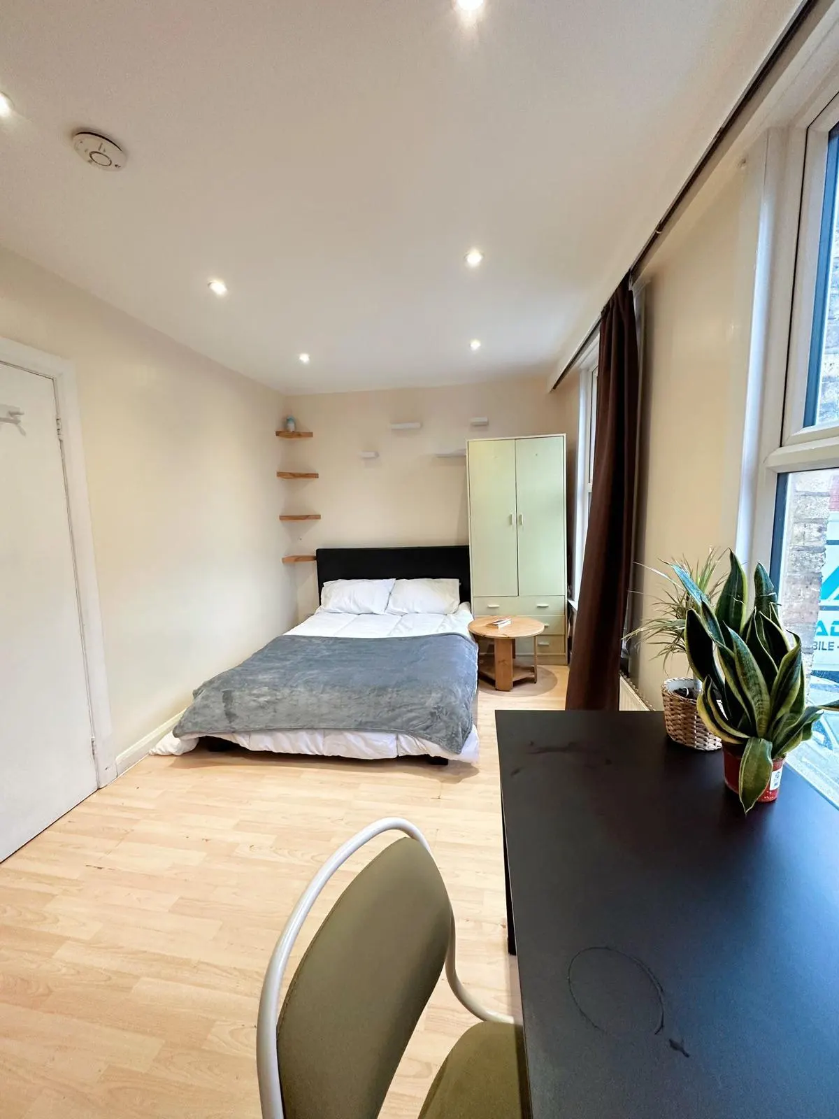 Double room near CANADA WATER